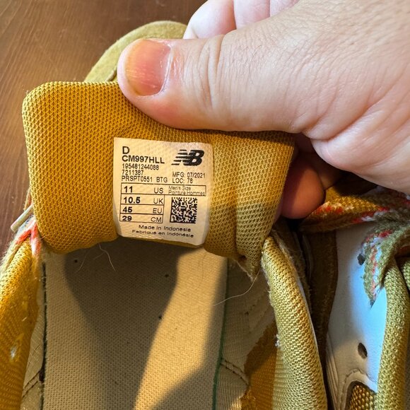 New Balance 997H Cordura Gold Moss Men’s Sneakers - Picture 8 of 8